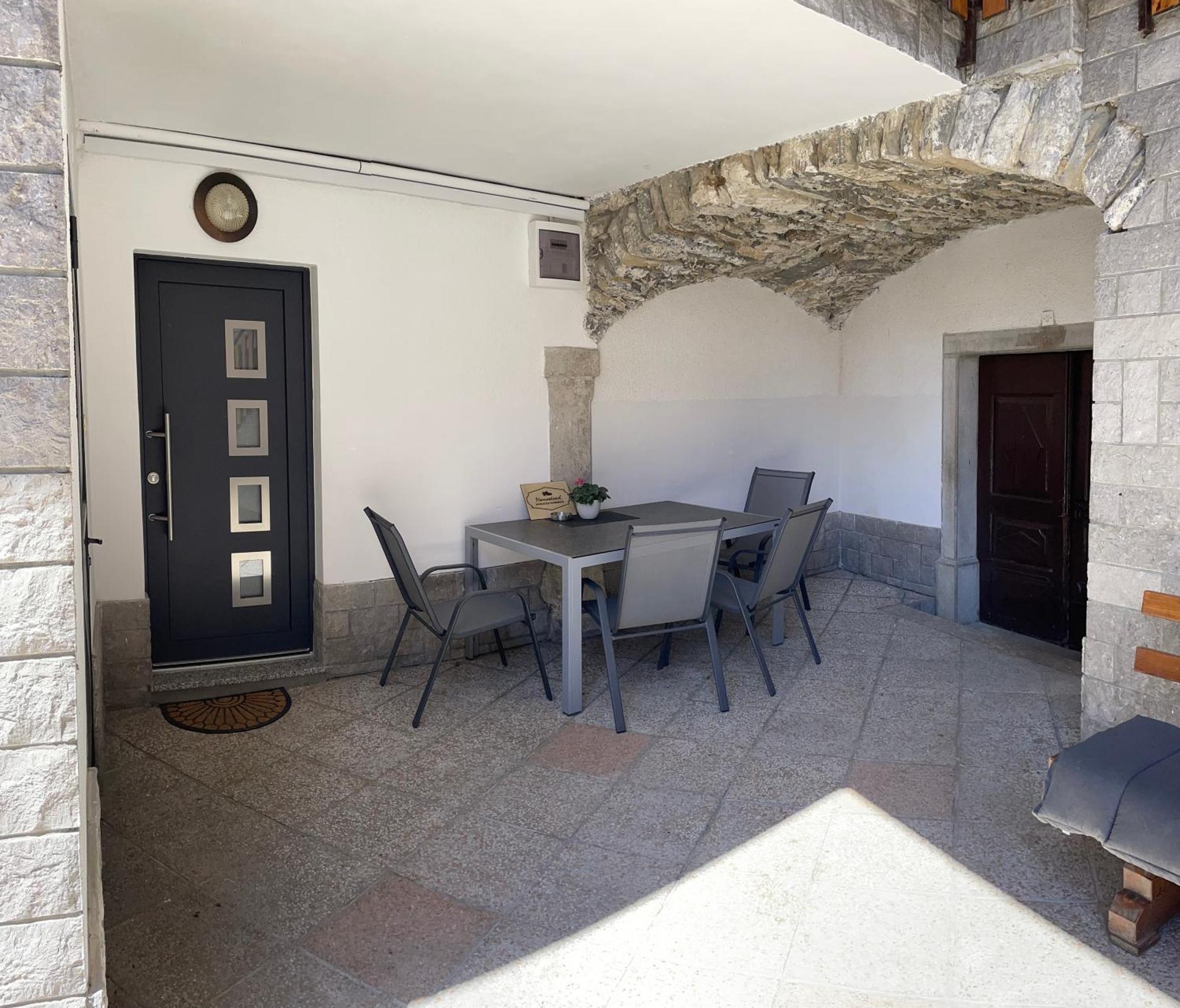 Homestead - Domacija - Nabergoj Podnanos Eksteriør billede